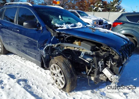 2015 Jeep Cherokee Latitude из США, поврежденный, VIN 1C4PJLCSXFW677363